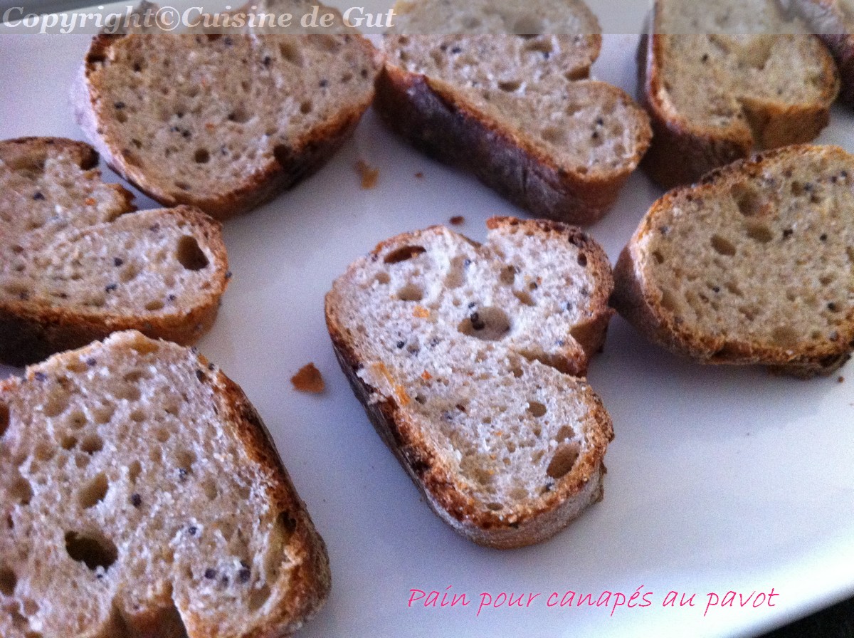 Pain au pavot pour canapés part