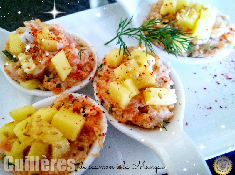 Cuillères de saumon à la mangue