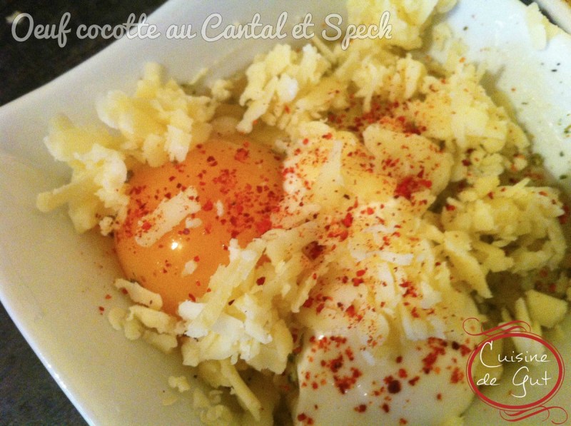 Oeuf cocotte au cantal cru