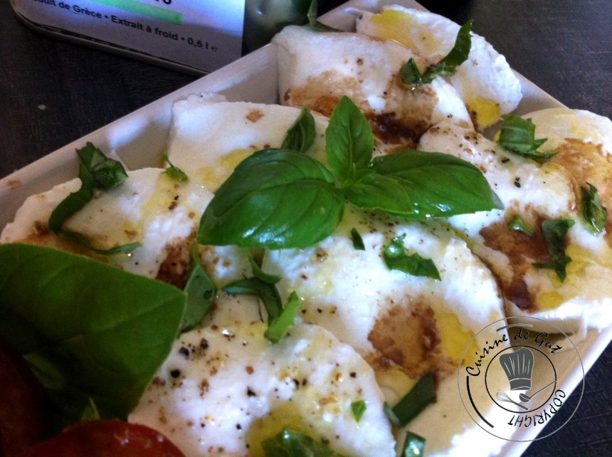 Mozarella basilic crème de vinaigre balsamique2