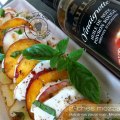Pêches mozzarella huile de noix et&nbsp;poivrons1