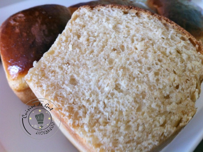 Pain de mie semi-complet en parts