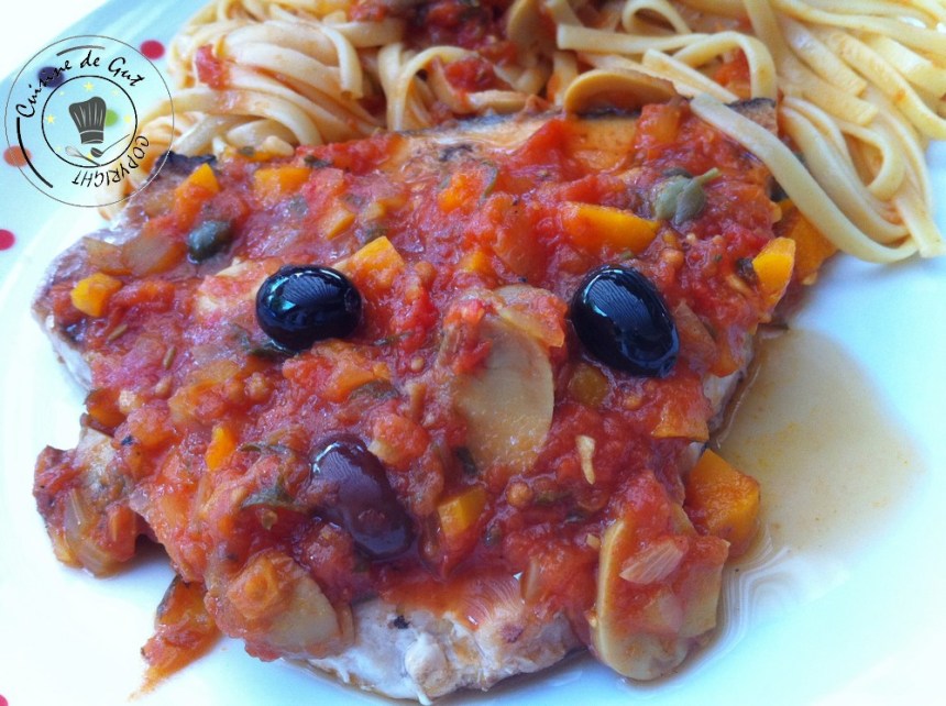 Espadon grillé à la plancha sauce tomates olives et câpres 1