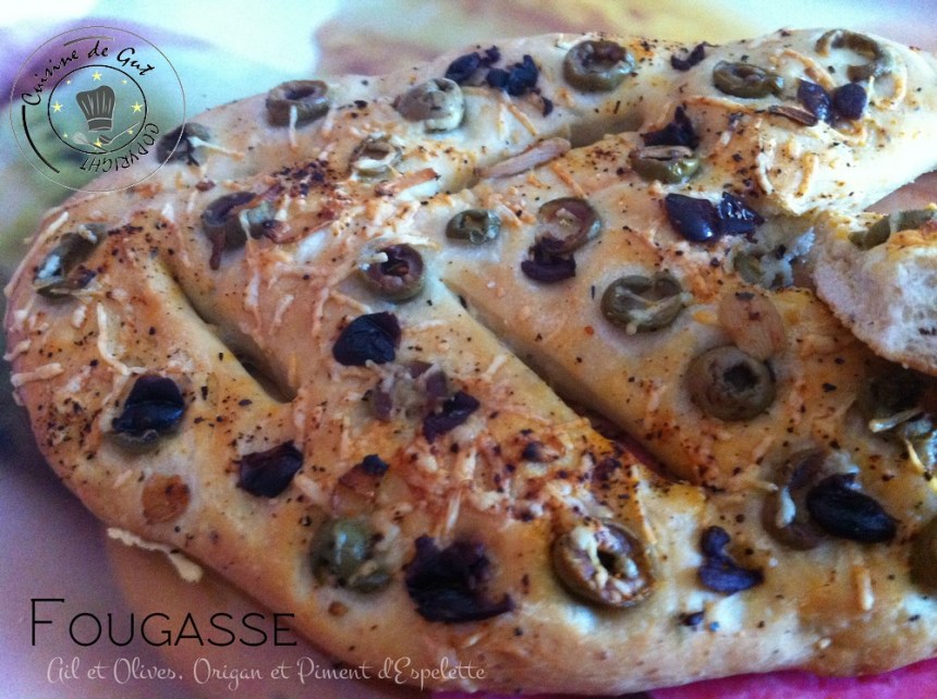Fougasse ail olives origan et piment