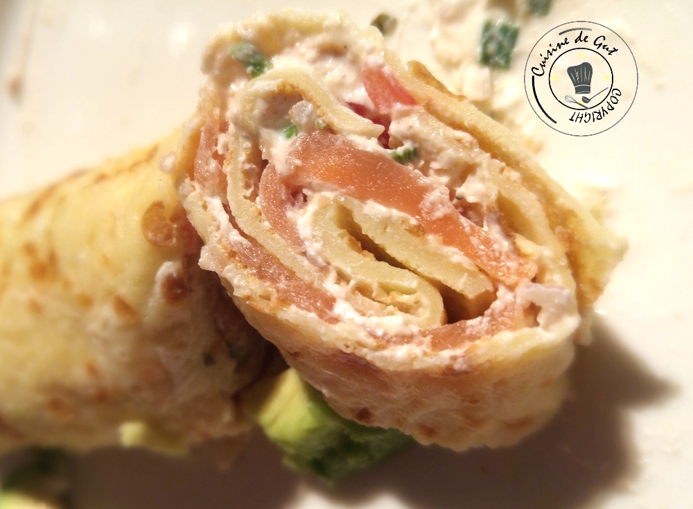 Roulé de crêpes au fromage et saumon2