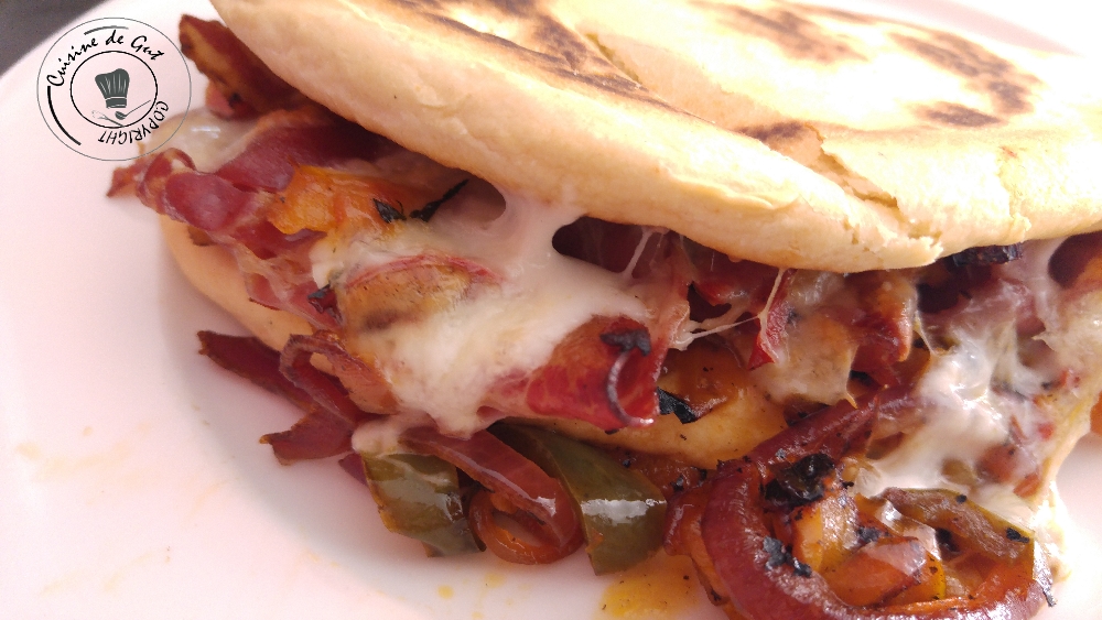 PIADINA PANCETTA ET POIVRONS