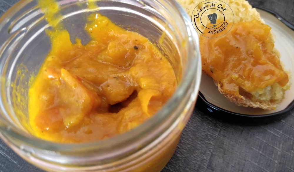 Tartinade de tomate ananas au colombo, safran et purée de piment