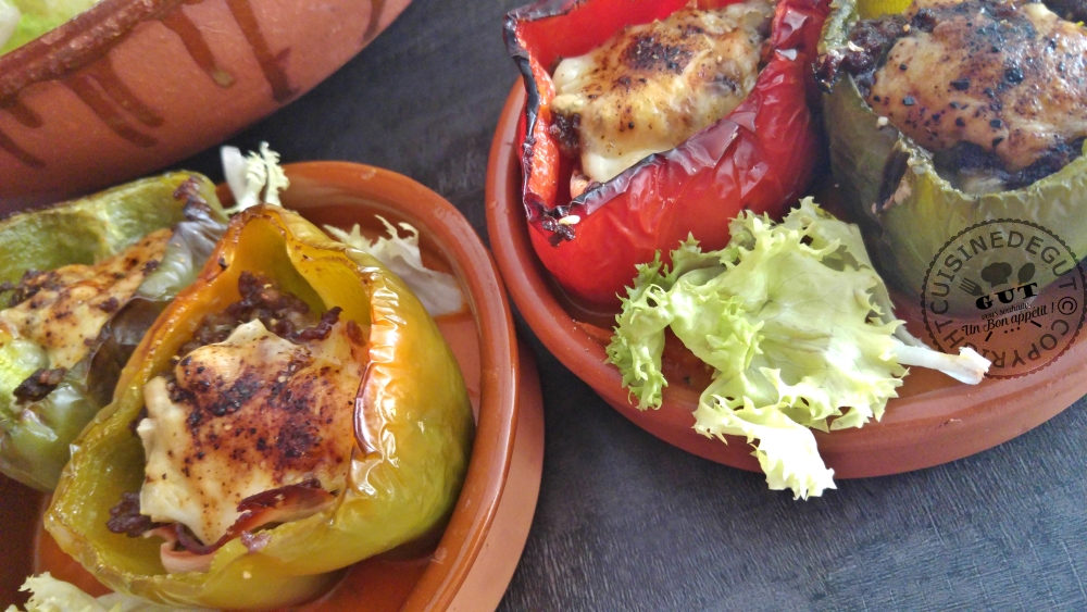 poivrons-farcis-sauce-tomate-au-chevre1