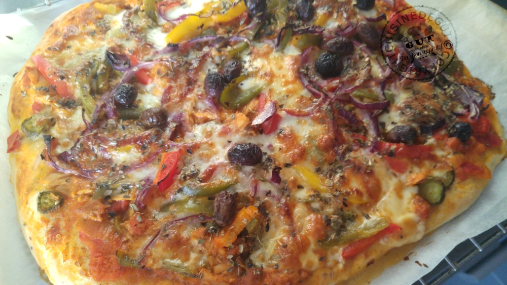 pizza-au-thon-a-la-catalane-et-cantal