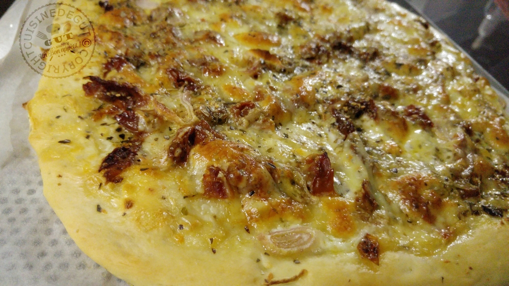 pizza-tomates-seches-aux-3-fromages