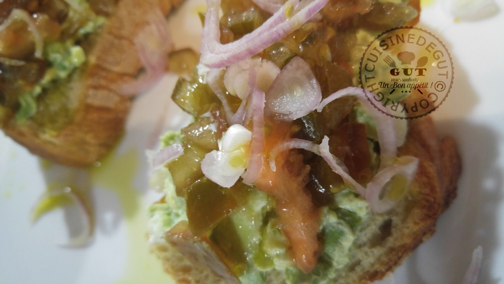 bruschetta-avocat-au-chavroux