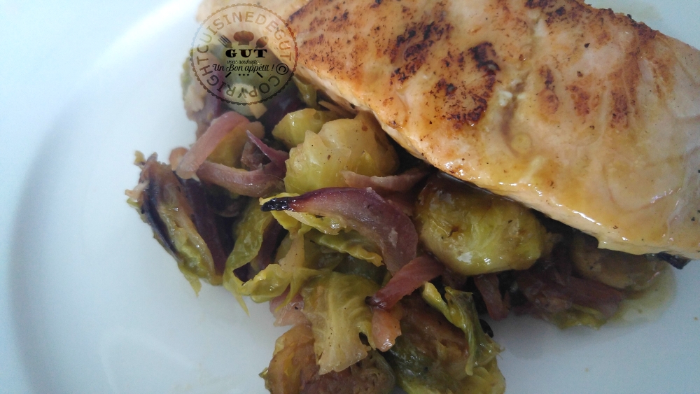 saumon-et-choux-de-bruxelles-caramelises-au-siop-derable