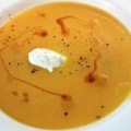 Velouté panais carotte au gingembre et saveurs aux&nbsp;noix