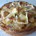 TARTE NORMANDE au pommes camemnbert et&nbsp;cidre