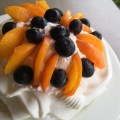 Pavlova abricot myrtille a la pina&nbsp;colada2