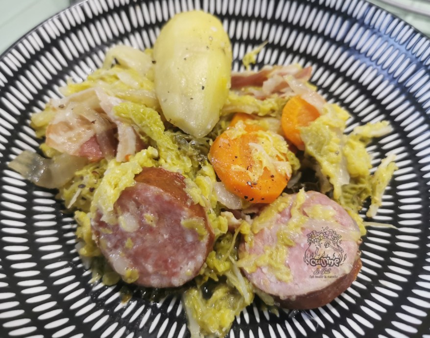 Saucisse Morteau au chou vert, recette facile – CUISINE DE GUT