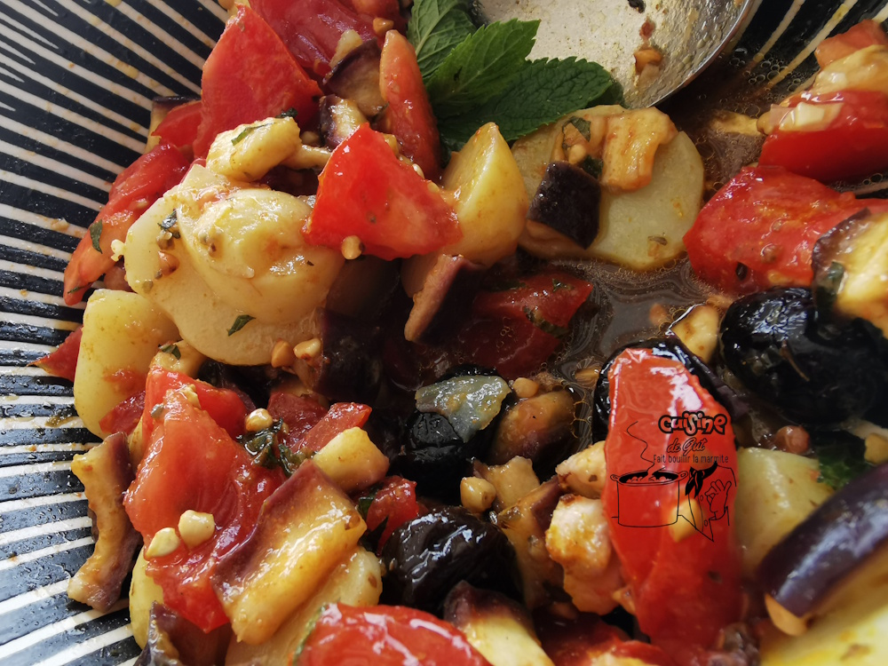 Salade innovante d&rsquo;Aubergines bien parfumée et bien&nbsp;accompagnée.