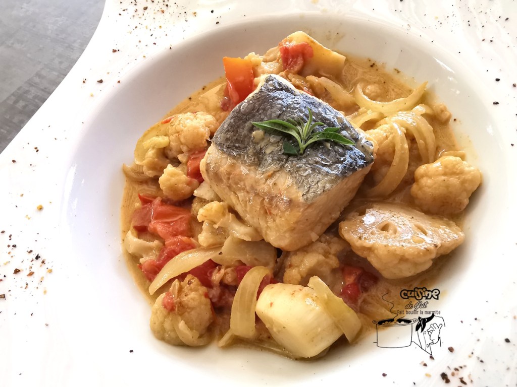 Colombo de poissons chou fleurs à la crème coco et rhum arrangé&nbsp;banane