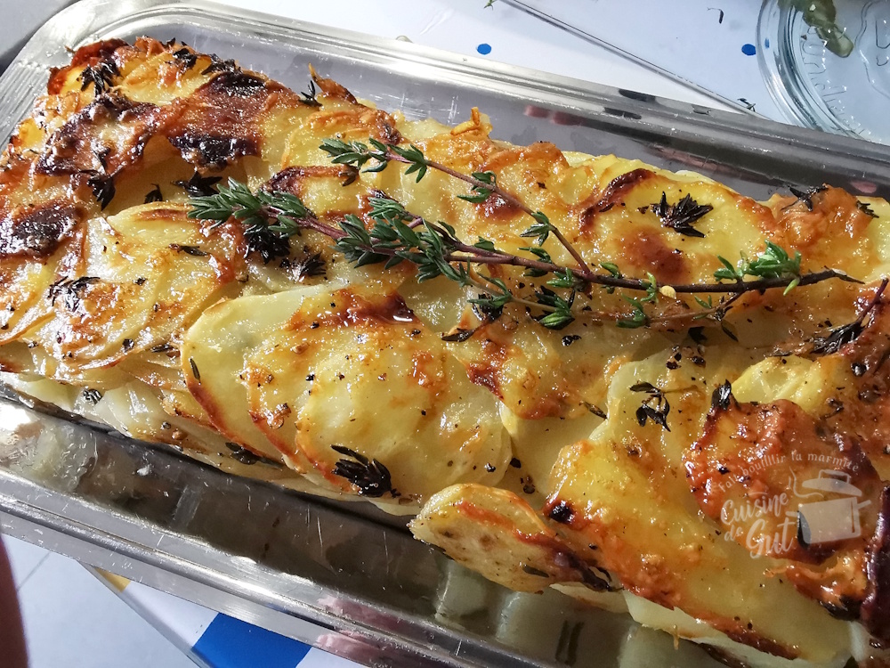 Fondant aux pommes de terre parfumé au thym frais