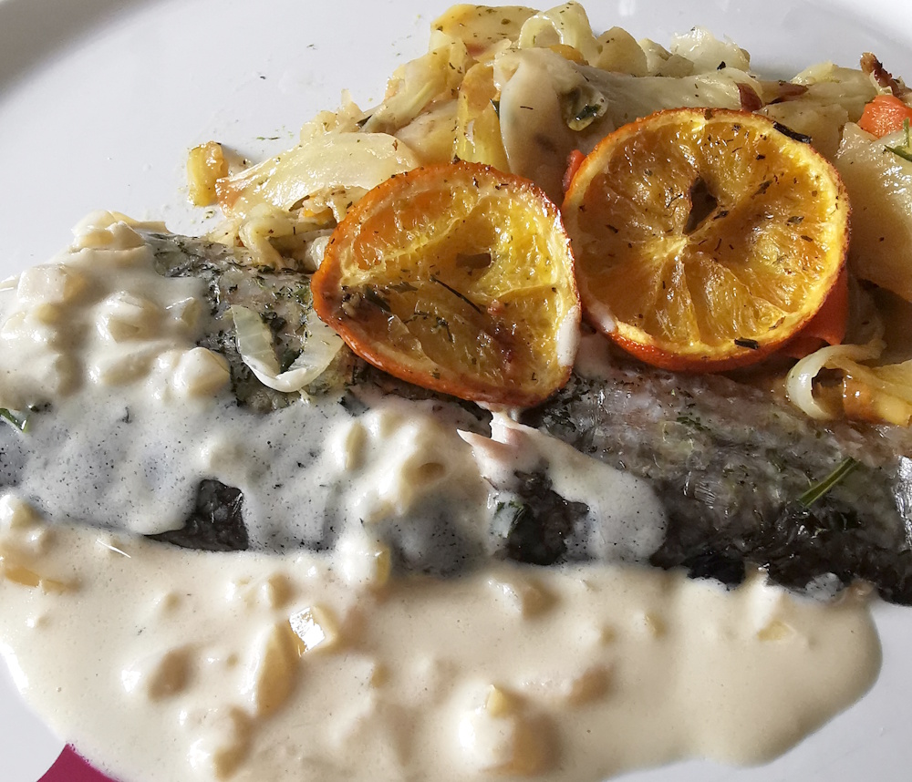 Mulet et ses légumes sauce vin blanc crémée au four