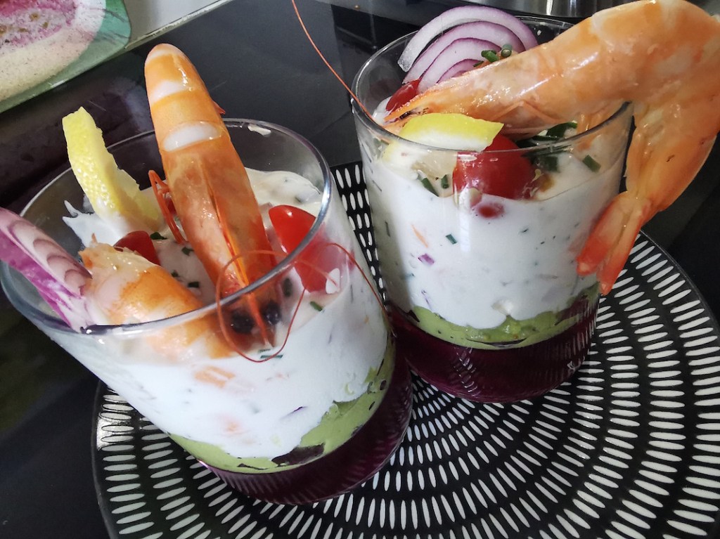 Verrines de crevettes et truite fumée au guacamole et&nbsp;yaourt